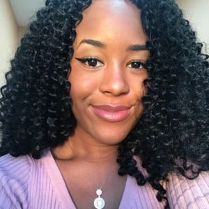 Meet your Posher, Lacey